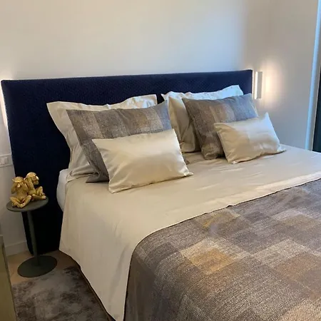 Lux - With Private Pool Apartment Split