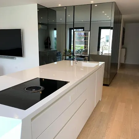 Lux - With Private Pool Split